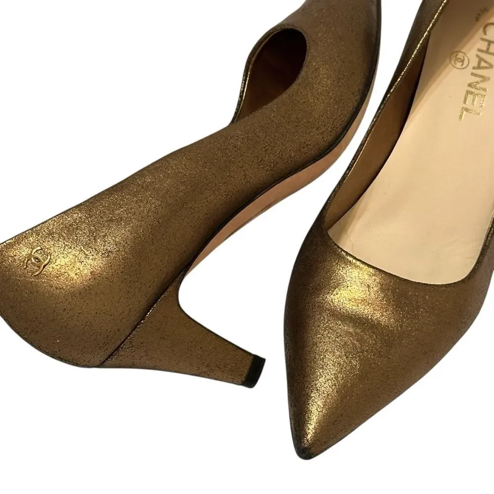 CHANEL CC Logo Metallic Bronze Gold Pointed Toe Pumps Low Heels 39 8.5 9